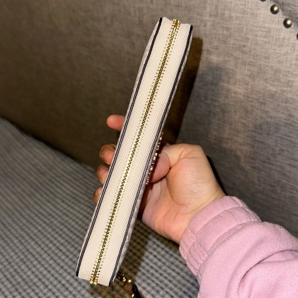 LARGE WALLET Michael Kors Wallet Wristlet logo clutch continental monogram bag - Picture 13 of 17